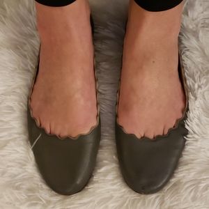 πChloe Lauren Sheepskin Leather Flats In Grayπ